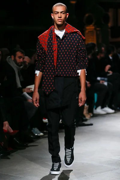Look 50